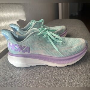 Hoka Women's Clifton 9 Running Shoes